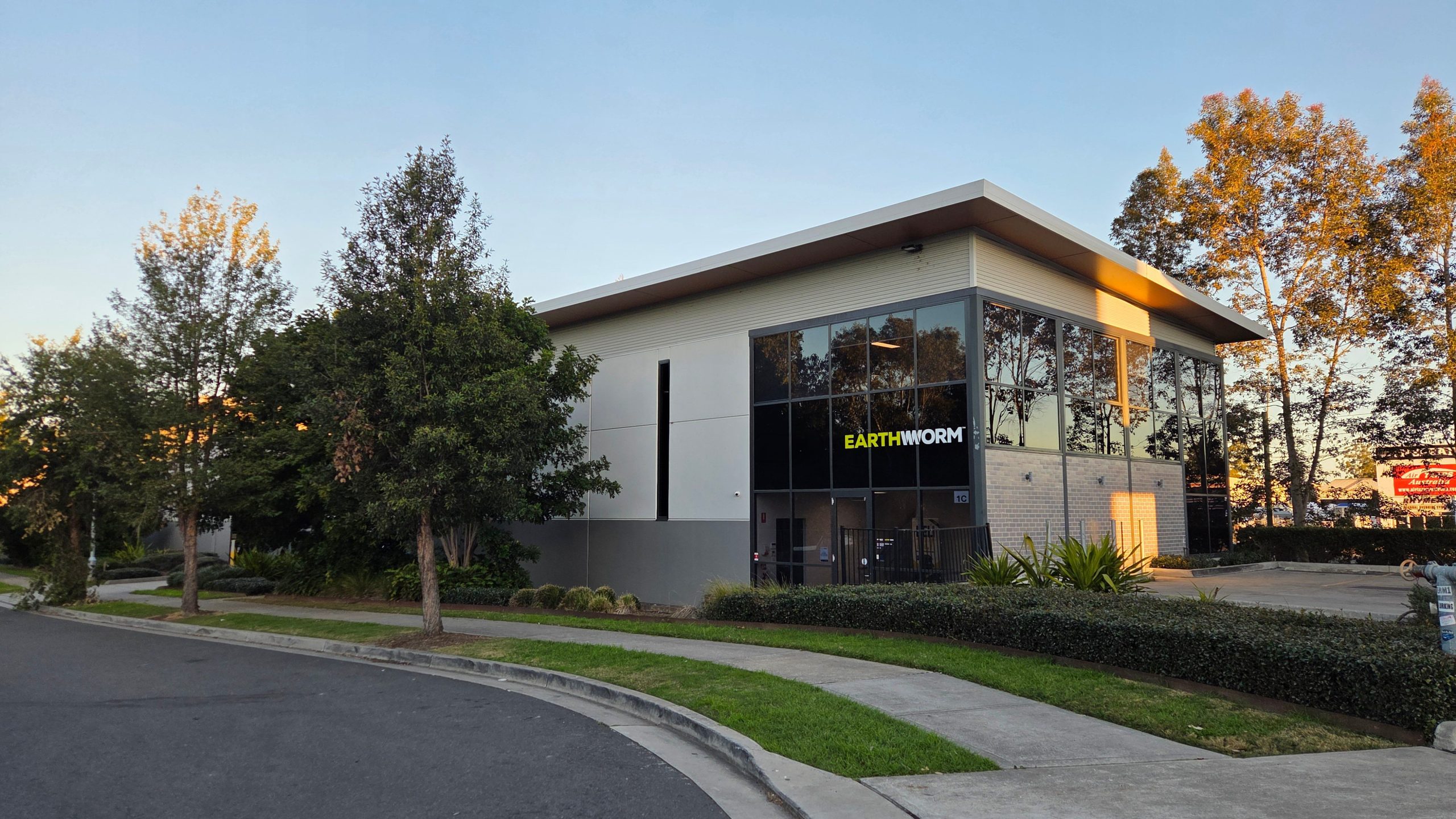 Earthworm opens a new facility in Sydney!
